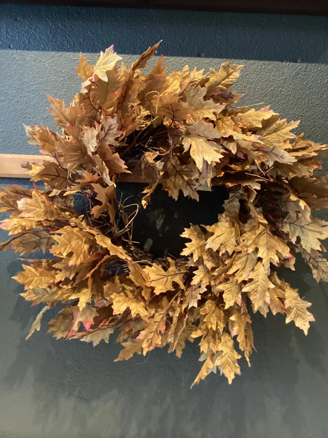 24 Inch Oak Brown and Tan Leaf Wreath